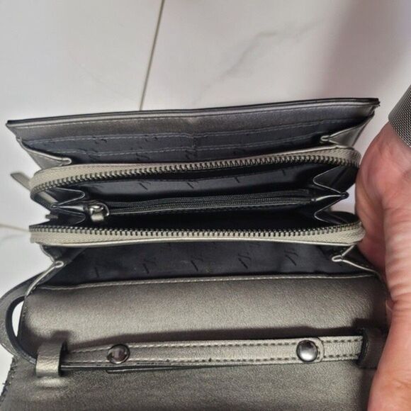 ~ small grey simply vera crossbody purse - Picture 5 of 5